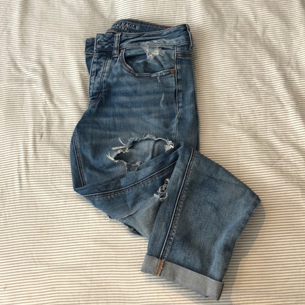 Tom girl | distressed jeans